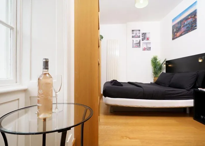 Appartement Cosy Next To Gara Bucaresti Nord Boekarest